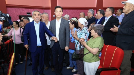 Жүрсін Ерман ұзақ уақыттан кейін көпшілік алдына шықты