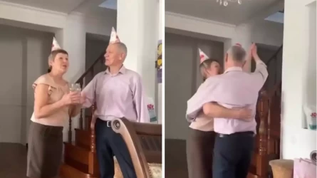 «Қазақ енелер еріндерін шығарып отырған шығар»: Орыс ата-ене қазақ келініне ерекше сыйлық жасап, елді сүйсінтті