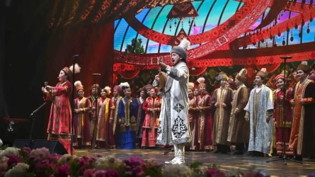 Prezıdentter Qazaqstan men Koreıa ónerpazdarynyń gala-kontsertіn tamashalady