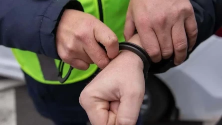 Memleketke tıesіlі úsh úı men ekі páterdі jymqyrdy dep kúdіk keltіrіlgen adam Bіshkekte qolǵa tústі