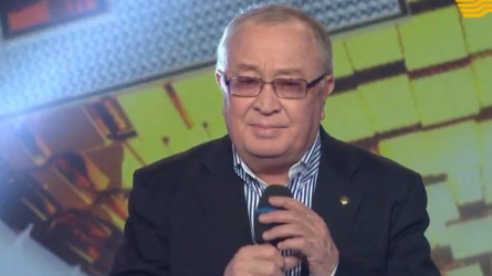 Көз жасымды тыя алмадым: Алтынбек Қоразбаев "Қара шал" толғауының шығу тарихын есіне алды