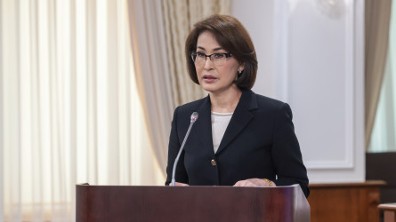 Mınıstr onkologııa naýqastaryn emdeýge bólіngen qarajatty qysqartatyn buıryq shyǵardy