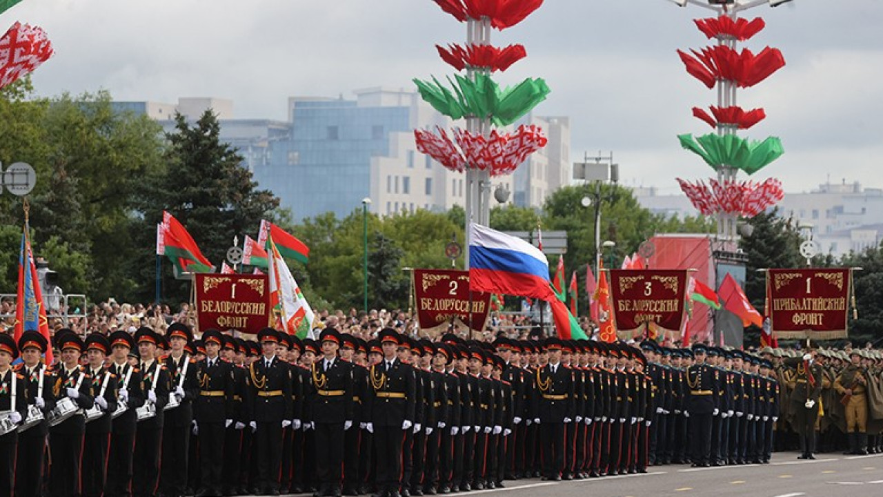 Военный парад в Минске