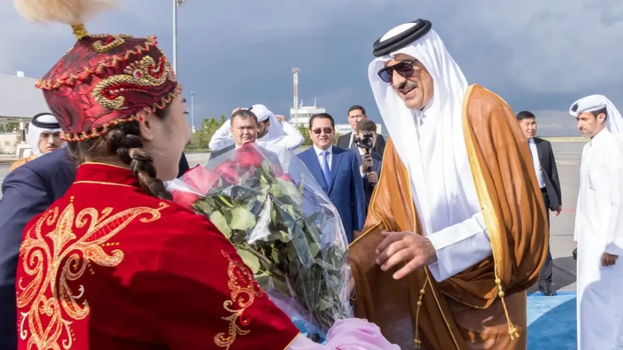 Қатар Әмірі ШЫҰ саммитіне қатысу үшін Астанаға келді