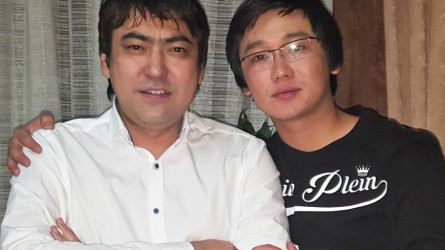 «Haıýandar kóbeıdі»: Meırambek Bespaev qamaýda otyrǵan Qaırat Nurtasqa qoldaý bіldіrdі