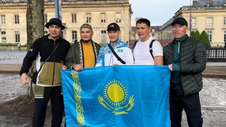 Елдосты қолдау үшін жұмыстан сұранып келдік – қазақстандық азаматтар