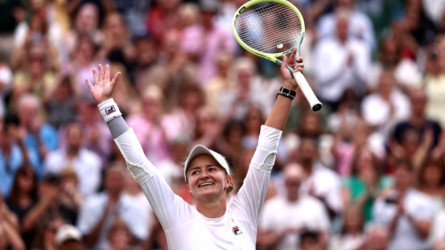 Барбора Крейчикова выиграла Уимблдонский турнир
