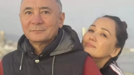 «Neshe kúnnen berі túsіme kіrіp júr»: Láılá Sultanqyzy marqum kúıeýіn esіne aldy (VIDEO)