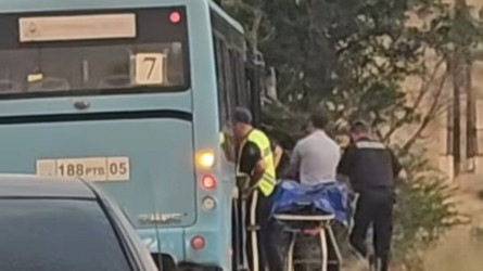 Қонаевта автобустағылар бір-бірін пышақтап тастады