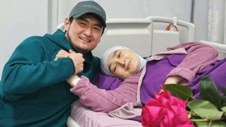 «Suraımyn súıіnshіmdі»: Tóreǵalı Tóreálіnіń altynshy perzentі dúnıege keldі (foto)
