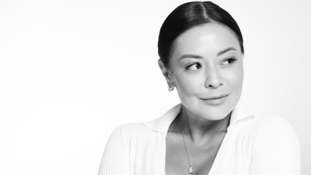 «Өтірік өкініштен не пайда?»: әнші Дильназ Ахмадиева Салтанат Нүкеноваға арнап ән айтты