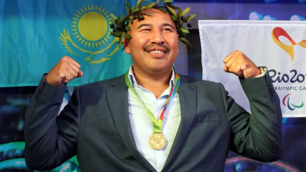 «Daıyndyq tómen ekenі baıqalyp qaldy»: Ermahan Ibraımov Olımpıadadan jeńіlgen boksshylar týraly