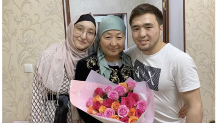 «Елдос қоғамның жарасын оятты»: психолог «мамасының баласы» мен «ана культі» дерті жайында
