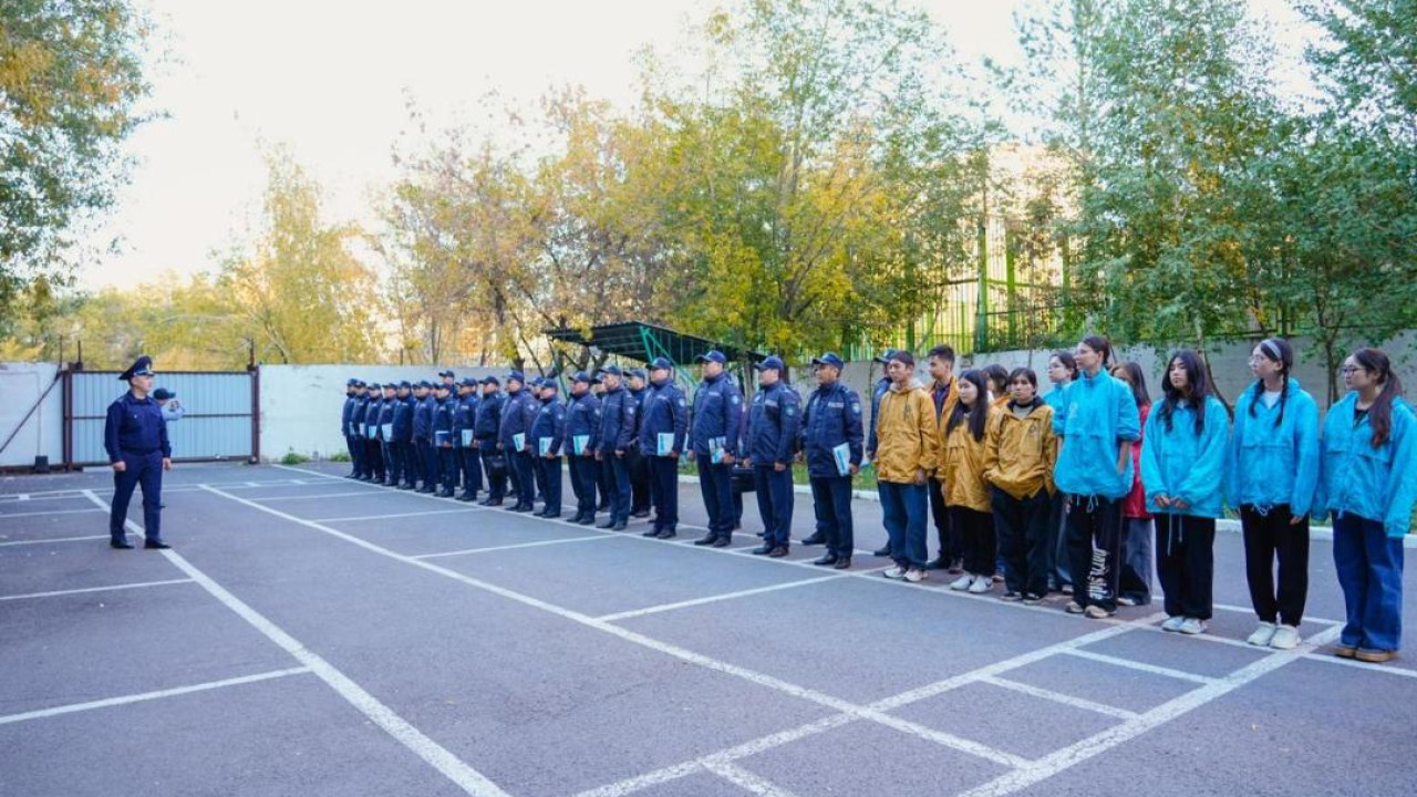 : В Алматинском районе Астаны прошла акция по борьбе с рекламой наркотиков