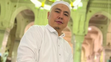 Актер Нұртас Адамбайға желіде Құраннан үзінді жариялағаны үшін айыппұл салынды