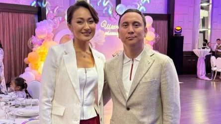 «Jalǵyz otyryp, jalǵyz qaıtasyń»: Baqyt Turman akterdіń jary bolýdyń qıyndyǵyn bólіstі