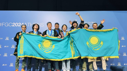 Қазақ оқушылар робототехникадан үш дүркін әлем чемпионы атанды