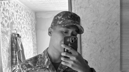 «Onyń aty - Nurjan Nurqabaev»: Aıagózdegі ofıtser ólerіnіń aldynda bastyǵyna 213 myń teńge aýdarǵan