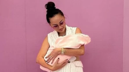 Baıan Alagózova qyzdarynyń fotolaryn kórsettі