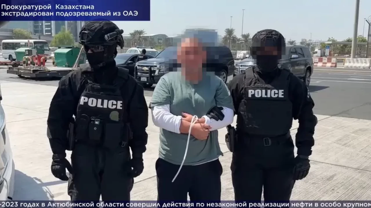Казахстанца, подозреваемого в незаконной продаже нефти, экстрадировали из ОАЭ