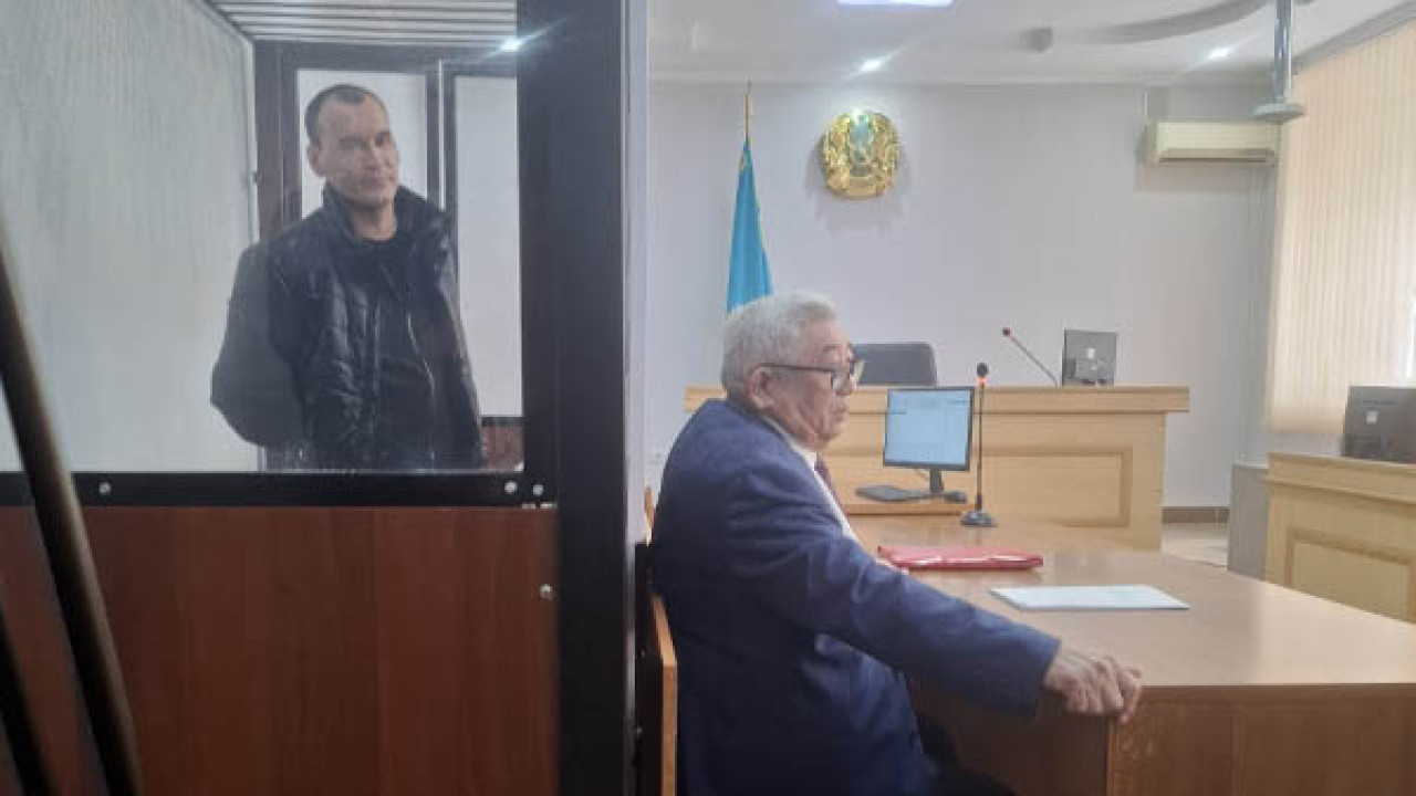 Қостанайда дәрігерді соққыға жыққан пациенттің соты басталды