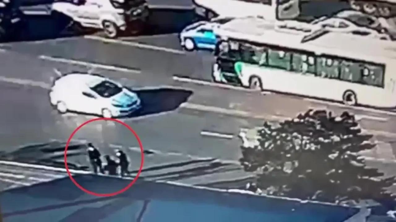 В Астане пьяная ссора в караоке закончилась уличной дракой