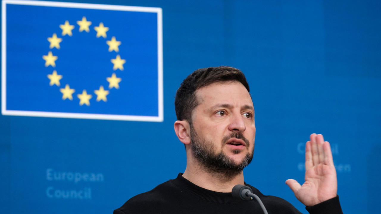 Зеленский: Украина готова к перемирию только по линии фронта, уступок по территории не будет