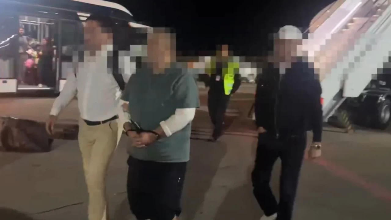 300 млн теңгеден аса заңсыз мұнай саудасына қатысы бар күдікті Дубайдан әкелінді