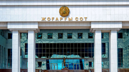 Жоғарғы соттың бірден үш судьясы отставкаға кетті