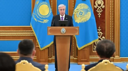 Президент Токаев поздравил учителей с профессиональным праздником