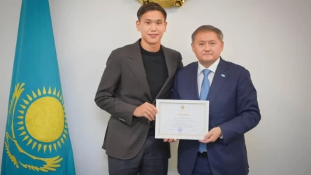 Қақпашы Шерхан Қалмырзаға ректорлық грант табысталды