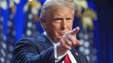 Трамп Газадағы қантөгіс жалғасса, ХАМАС-ты жоюға уәде берді