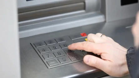 Пенсионер из Степногорска потерял 5,7 миллиона тенге на фиктивных инвестициях