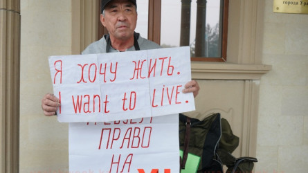 В Оралe полицейские задержали активиста, объявившего голодовку у акимата