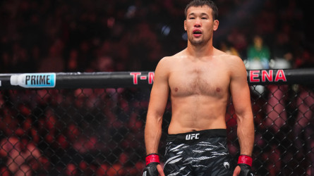 Шавкат Рахмонов ұзақ үзілістен кейін UFC чемпиондық жекпе-жегінен айырылды