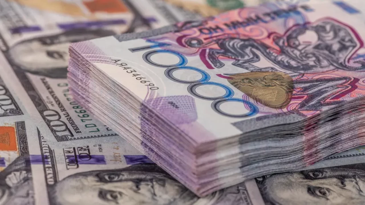 Сколько будет стоить доллар в Казахстане в 2026 году: прогноз Минфина