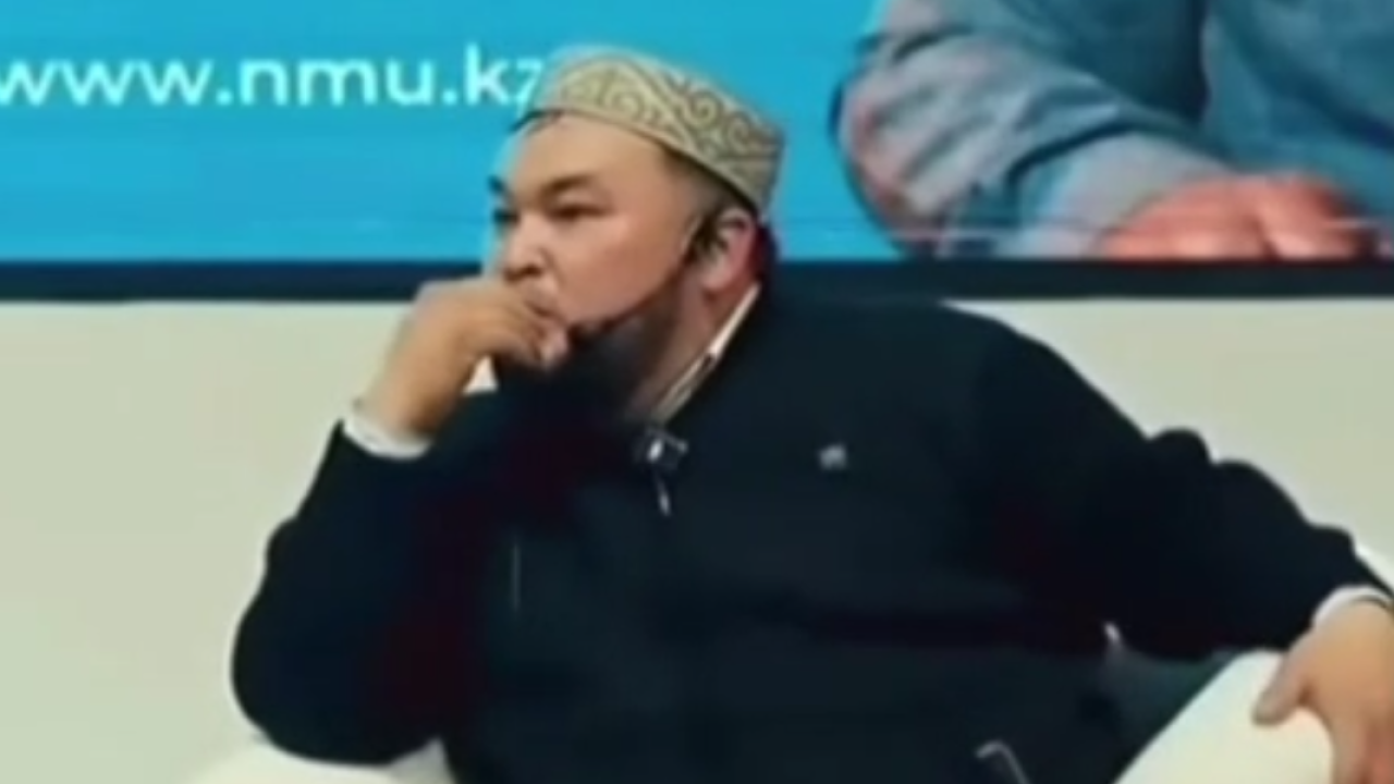 «Педофилдер – Алланың барына дәлел» деген оқытушы қоғамды дүрліктірді (ВИДЕО)