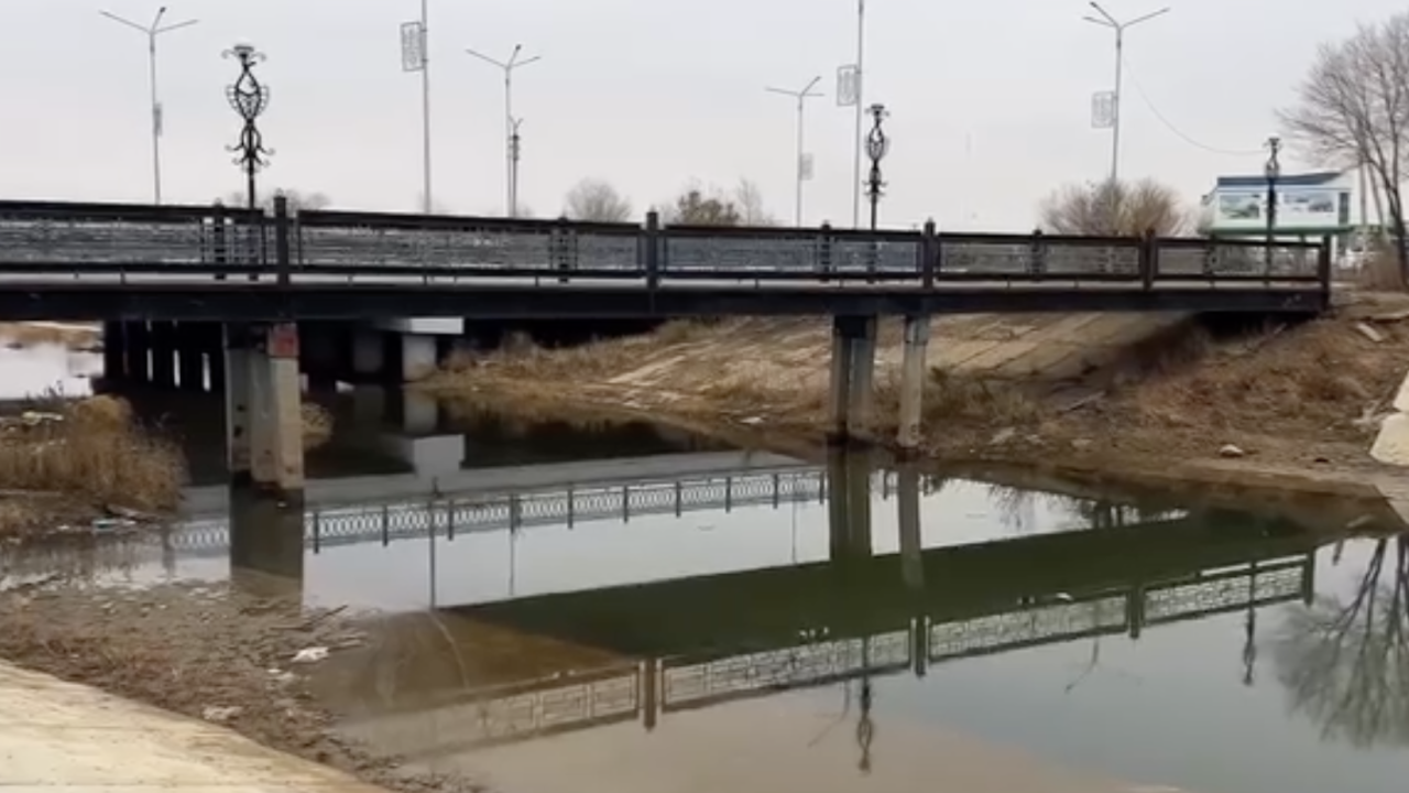 Көкшетауда мұзға құлап кеткен үш баланы құтқарып алған адам іздестіріліп жатыр