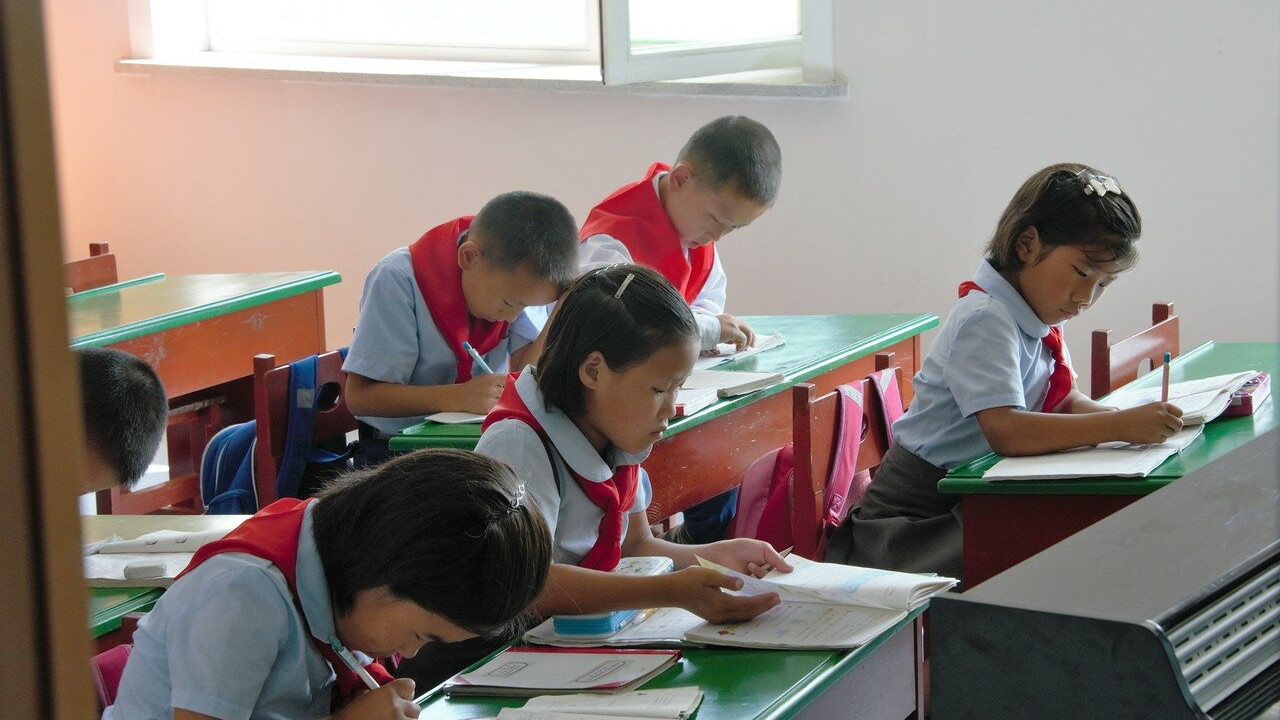 Солтүстік Корея мектептерінде орыс тілі міндетті пән боп бекітілді