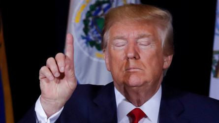 «АҚШ-қа бір рет болсын рахмет айтпады»: Трамп Киевке шүйлікті