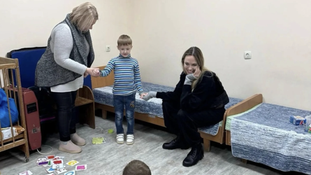 «Дух украинского народа несгибаем»: Анджелина Джоли посетила Украину