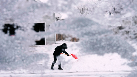 В ряде регионов Казахстана сегодня ожидаются метель, гололёд и сильный ветер