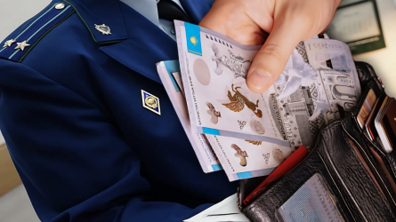 В Актау предъявлено серьёзное обвинение сотруднице прокуратуры, находившейся в декретном отпуске