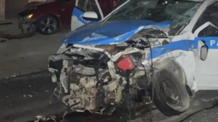 Бейнеуде 17 жастағы жүргізуші патрульдік көлікпен соқтығысты