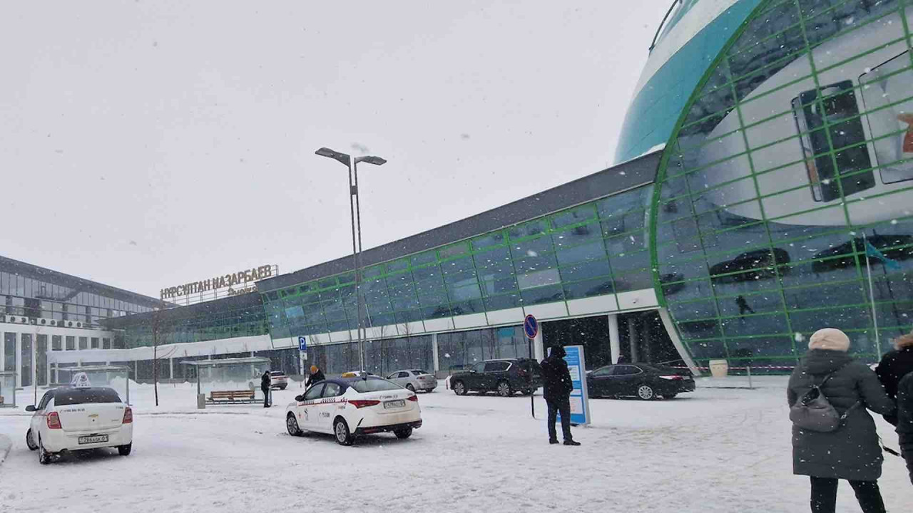Мәскеуден Астанаға ұшып келе жатқан ұшақ Омбыға қонуға мәжбүр болды