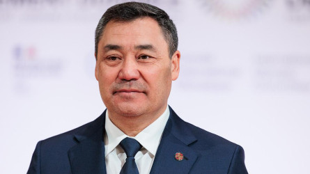 Блогерша получила штраф за фото с Садыром Жапаровым, созданное искусственным интеллектом (ФОТО)