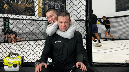 UFC: Шавкат Рахмонов и Асу Алмабаев прошли очередные допинг-тесты