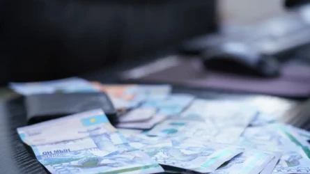 Павлодарда менеджер бастығының кабинетiнен ақша ұрлаған