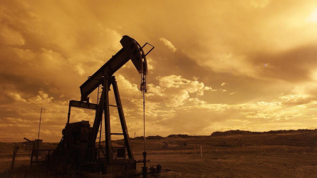 Казахстан потерял около 6% добычи нефти после атаки на КТК
