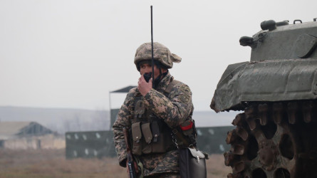 В Туркестанской области прошли боевые стрельбы с участием срочников